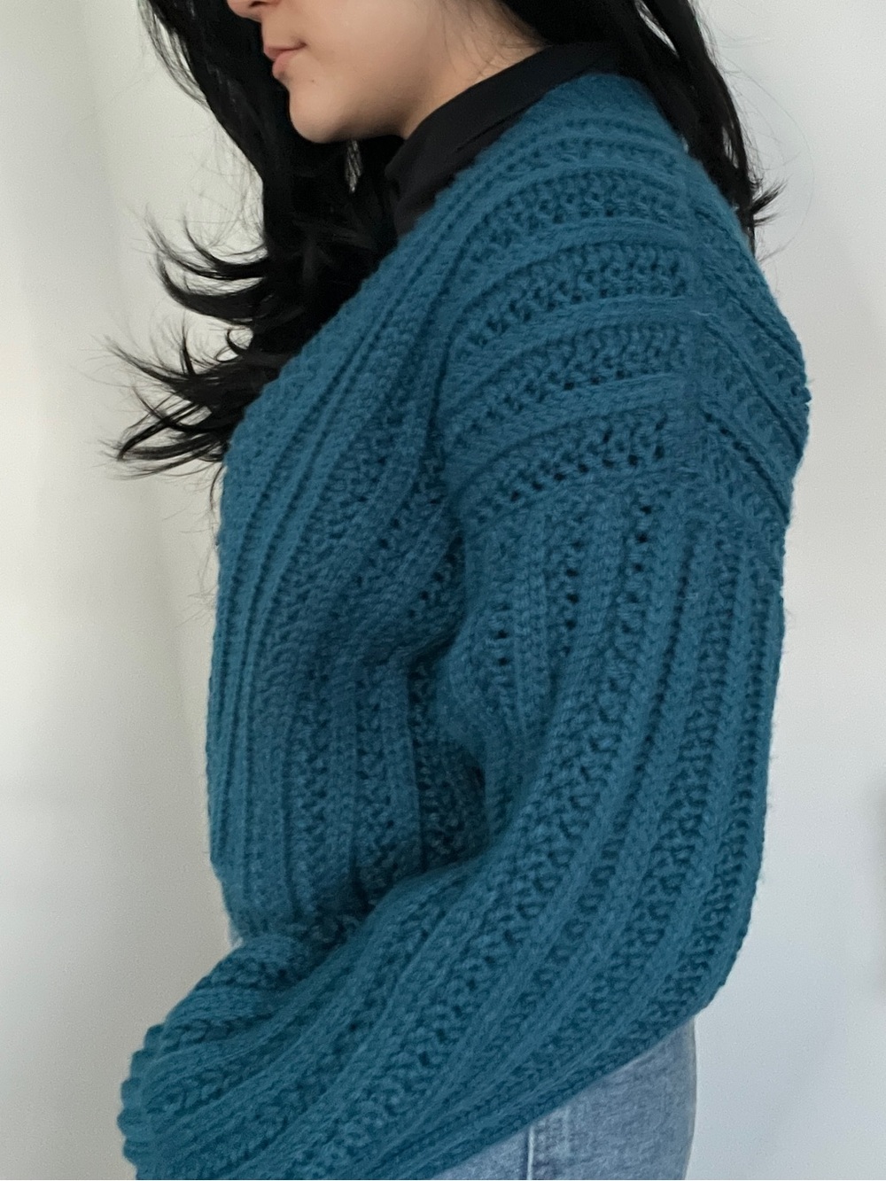 Chunky Teal Cable-Knit Women's Cardigan Sweater - Picture 3 of 6
